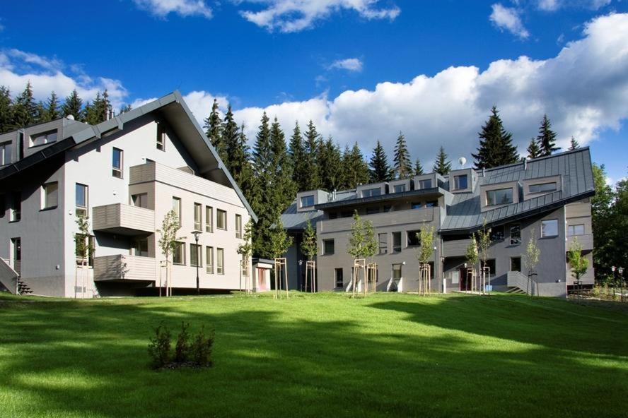 Harrachov Resident Apartments "Terrace & Chill" - High Speed Wifi, Smart Tv, Netflix, Disney Plus ภายนอก รูปภาพ